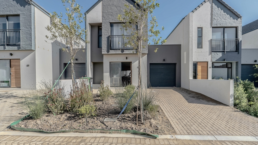 2 Bedroom Property for Sale in Newinbosch Western Cape